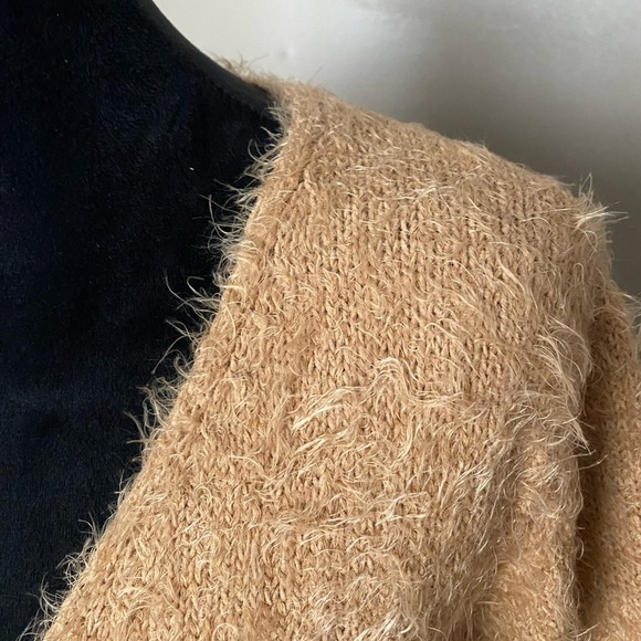 Generation K tan soft wrap sweater chic trendy cozy sz M EUC neutral wintert - Picture 2 of 11